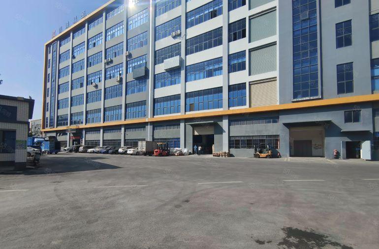 ！5吨货梯！清溪新出楼上精装修标准1000平厂房出租