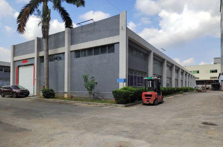 清溪镇三中村 标准单一层钢构2600平出租 滴水8米 带装修