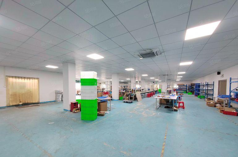 捡便宜的来，楼上精装修10元一平方，领包入住