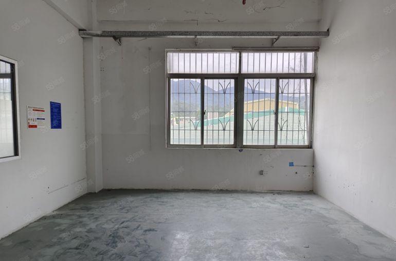 清溪铁松新出，楼上600平可拎包生产厂房出租