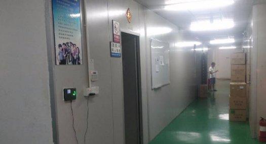 凤岗油甘铺无尘车间出租1309平精装修办公室免转让费