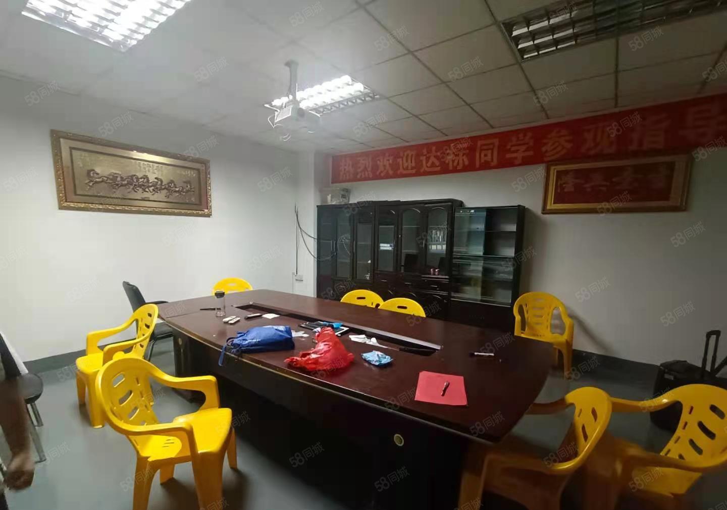 横沥镇新出原房东砖墙到顶单一层独门独院4800平方厂房出租