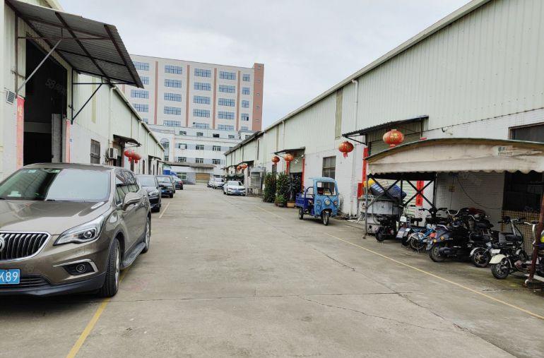 横沥单一层厂房出租800平方，7米高，空地打，周边无居民