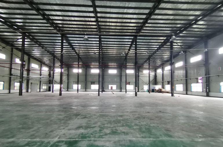 横沥模具城旁原房东两千平独院钢构带牛角单一层低价出租水电齐全