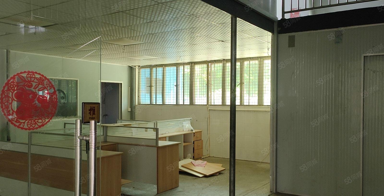 横沥模具城附近新出个人房东直租一楼500平方，带现成两层阁楼