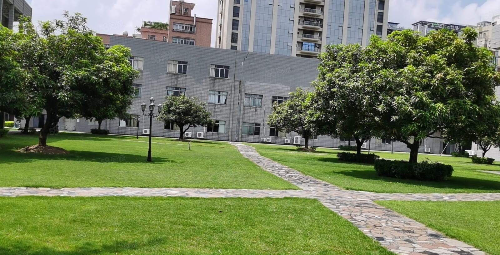 独院厂房实际面积出租，厂房总面积12000平方，空地6000