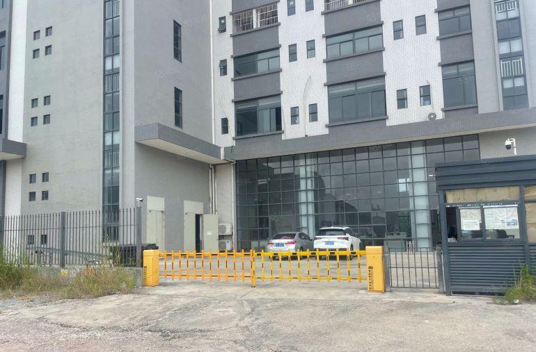 一二楼注塑厂房1楼7米1600平现有行车注塑环评设备原房东