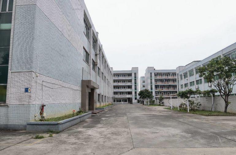 横沥镇三江工业区原房东厂房出租1500平方一楼，六米高带牛角