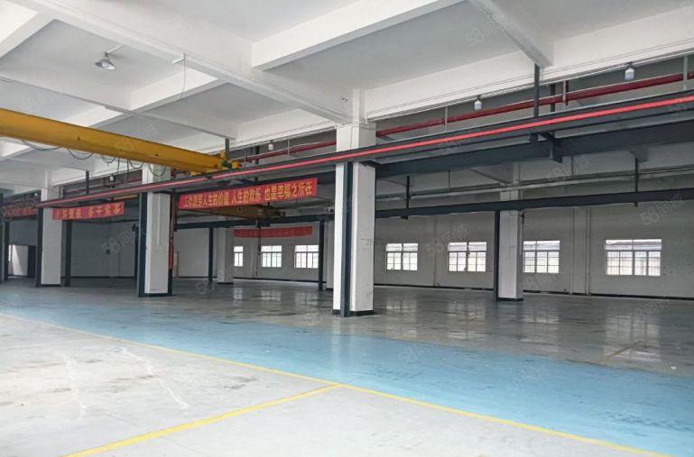 横沥模具城附近原房东分租一楼1800平方，高5.5米现成办公