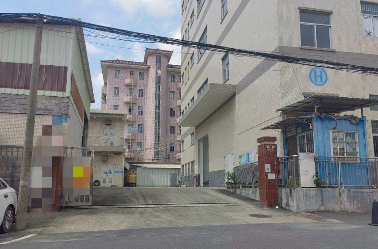 横沥镇西城工业区内，精装修独院标准厂房低价出租