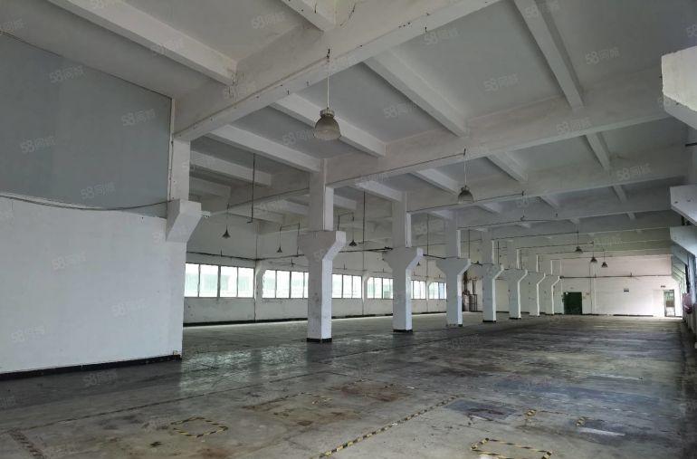 横沥镇三江工业区原房东独院出租1800平方一楼。6米高带牛角