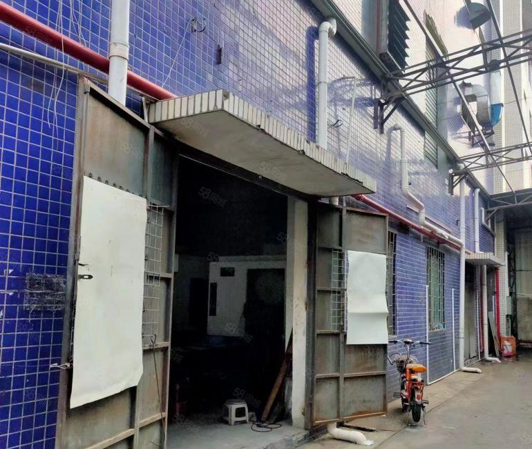 横沥模具城出租一楼二楼带装修模具五金注塑设备包装低价