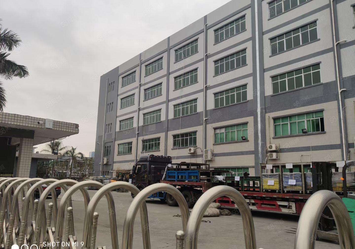 全独院厂房出租，16800平方大小可分租，可做仓库