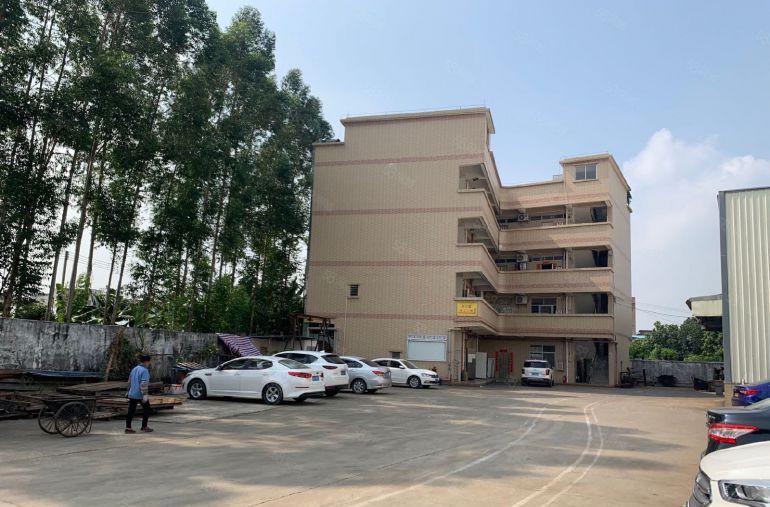 横沥膜具城附近原房东滴水12米重工业有牛角行车空地超大形象好