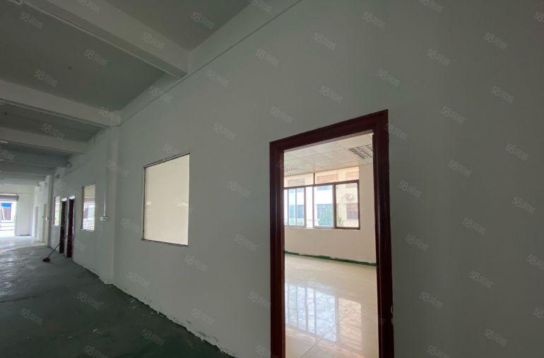 横沥厂房出租8块钱一平方楼上一层850平方带装修低价出租