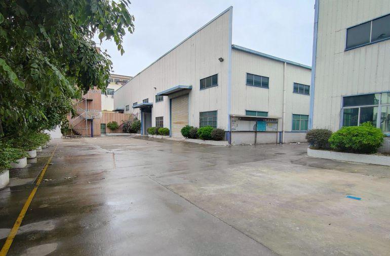 横沥模具城东部快速下原房东重工业钢构带牛角现成10吨航车厂房