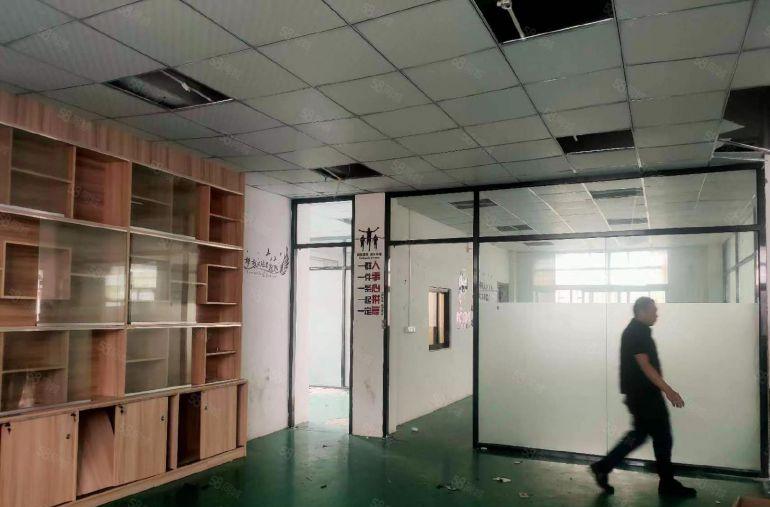 横沥镇工业区厂房出租一楼6米高现成办公室水电齐全带牛角可分租