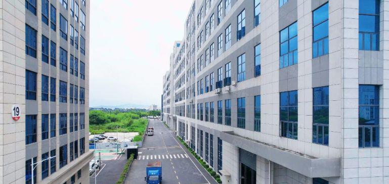 沙田 一手房东楼上重型工业厂房高6米带行车 电大带装修空地大