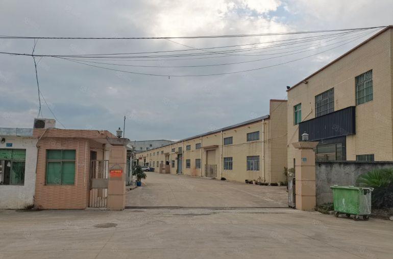 沙田新出原房东单一层独院厂房出租，面积2800平方，可分租。