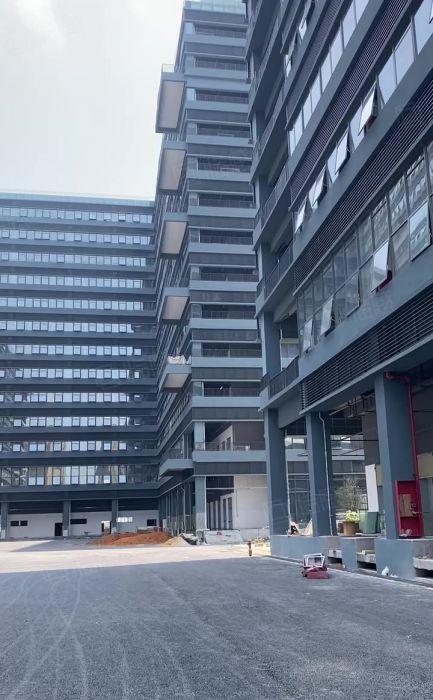 （全新红本厂房）单层9800平方共13层可分租