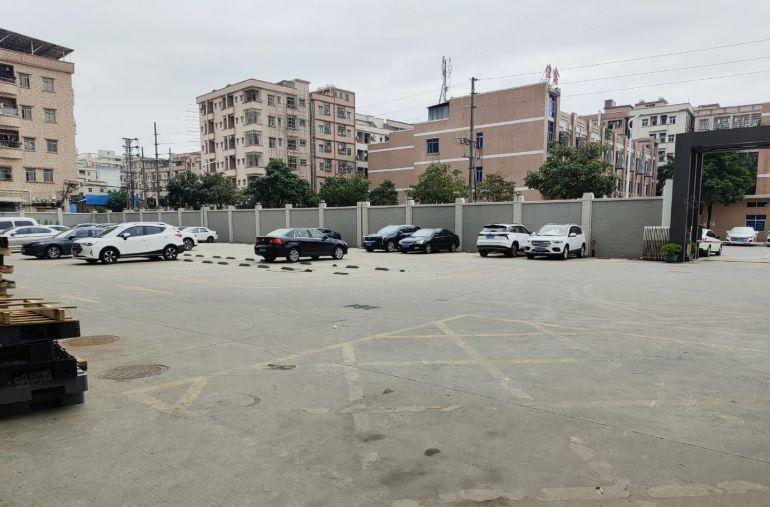 沙田工业区一楼厂房出租1000平方，水电齐全。空地大