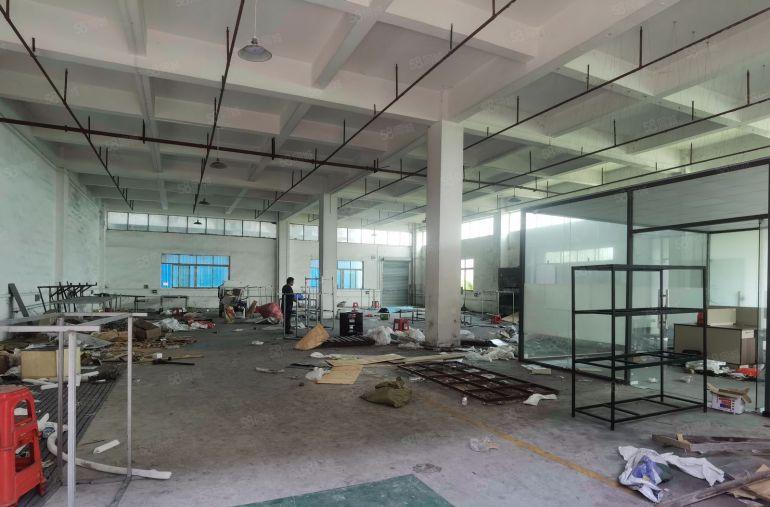 13.8元租高6米的标准厂房一楼800平方