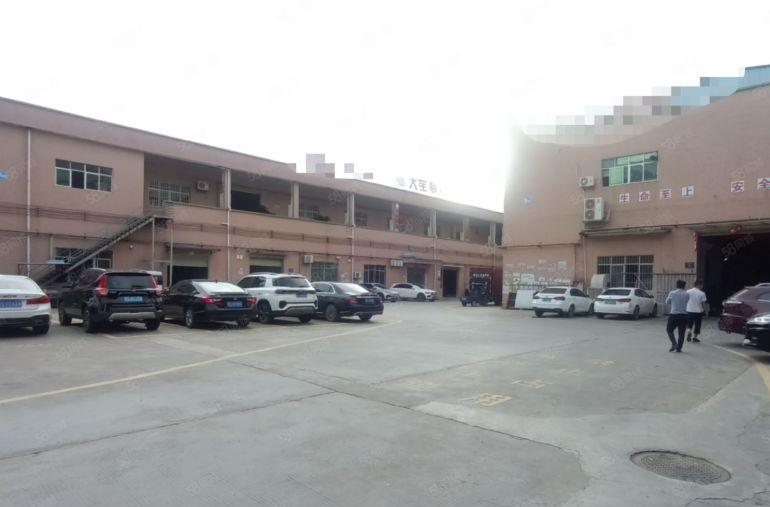 东莞桥头镇中心1楼400平加楼上400平带牛腿特价厂房出租