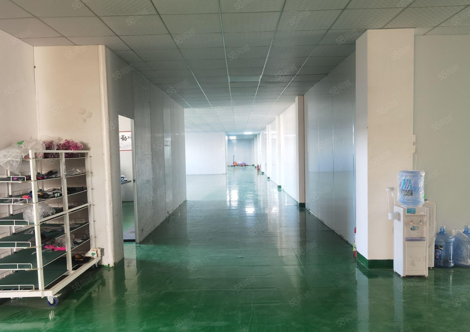 桥头靠常平空出三楼现成办公室装修厂房1180平方低价出租