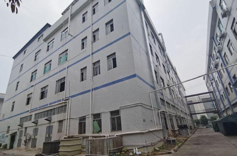 原房东高速出口标准独院，印刷模具注塑喷油。证件齐全，水电过户