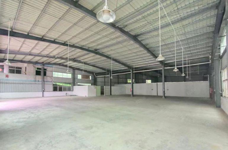 桥头靠常平滴水8米钢构厂房1200平方 现成办公室空地超大