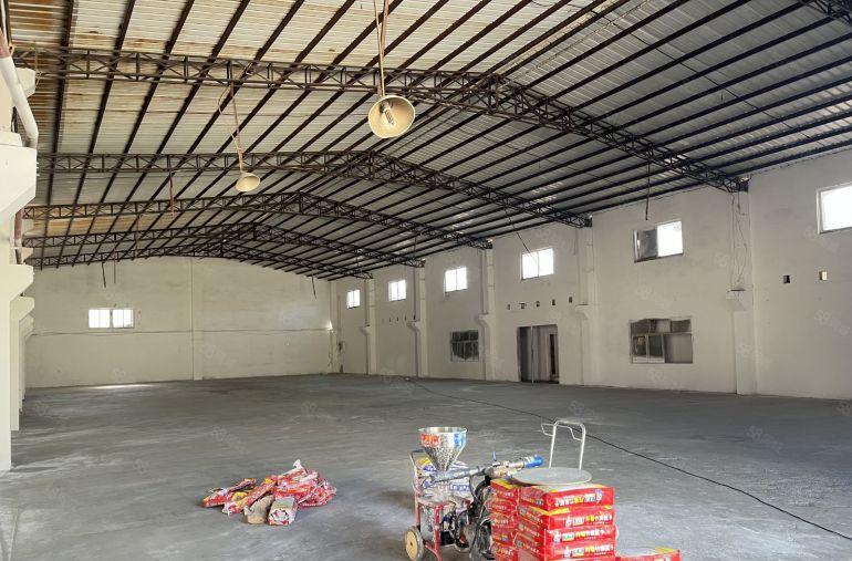 桥头新出原房东小独院靠山边。可做小污染适合设备冲压塑胶等行业