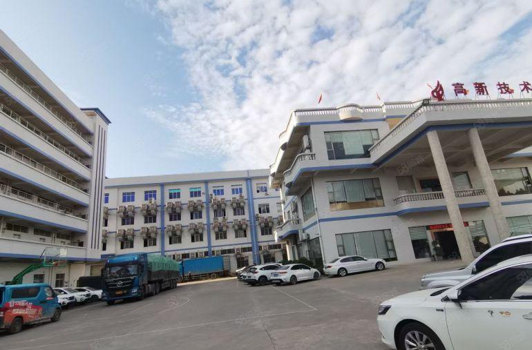 原房东高速出口标准独院，印刷模具注塑喷油。证件齐全，水电过户