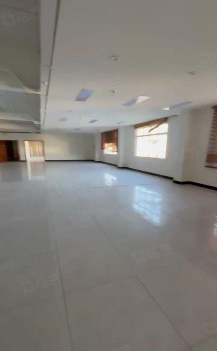 桥头镇二楼精装修2000平方，水电办公室装修齐全，拎包入驻