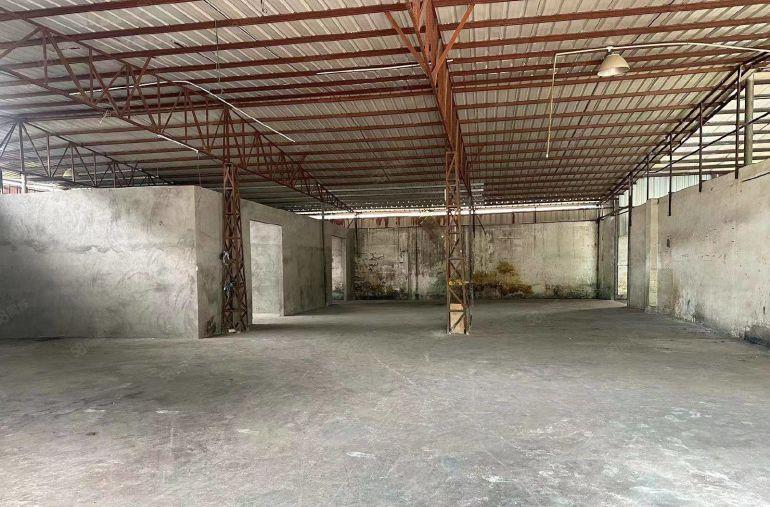 一手 面积1100小独原 价格不到13 厂房在于大马路边上