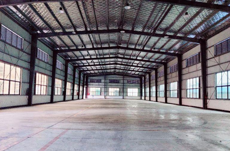 桥头原房东独门独院标准厂房加单一层钢构厂房出租，可以分栋租