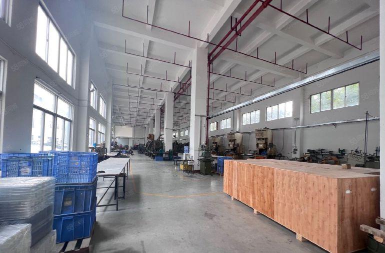 桥头镇新出带红本8米高标准厂房，无公摊，带消防喷淋形象佳