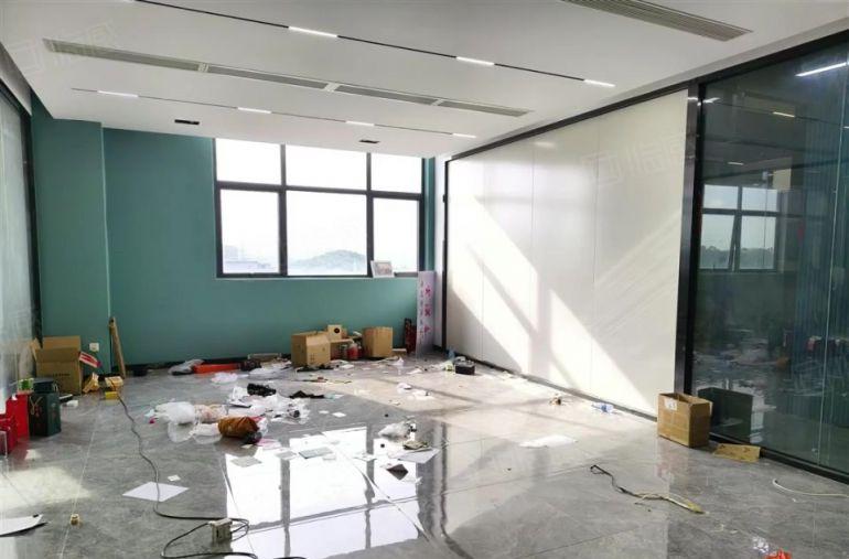 12元东坑精装修楼上2000平！原房东红本厂房形象好低价出租