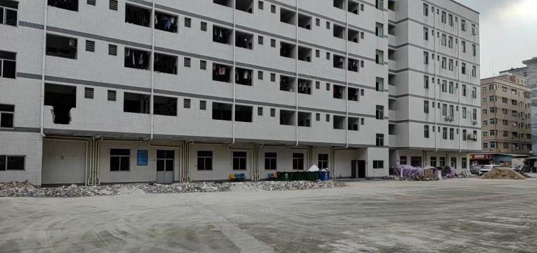 东坑镇原房东标准一楼厂房出租2600平方。水电，办公室齐全