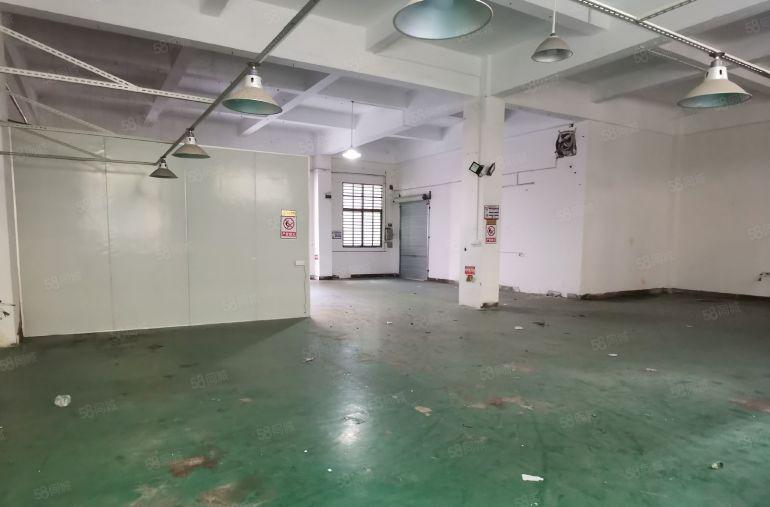 东坑新空出一楼面积500平方米.现成装修，水电齐全.价格实惠