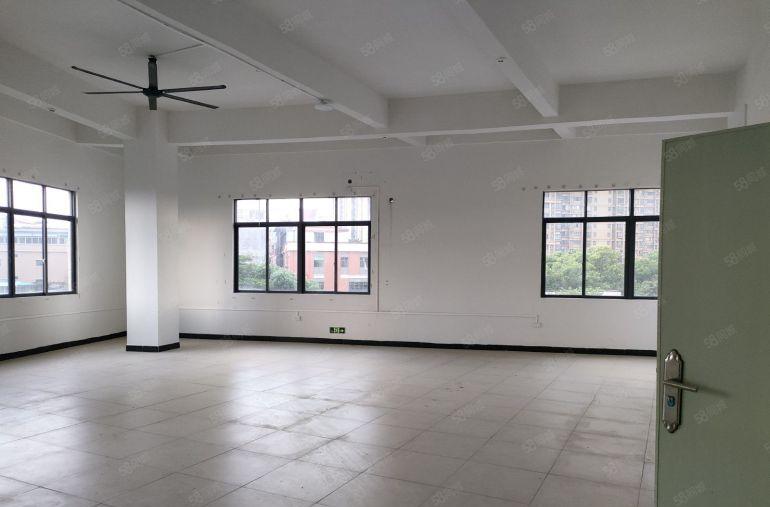 东坑镇塔岗村新出民房700方现成水电装修仅租10平方