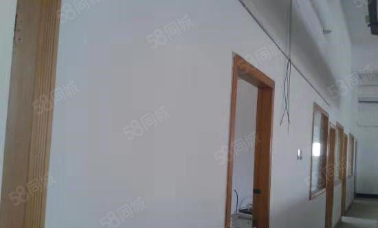 东坑 宝柏工业城 独院 厂房出租 共5000平方，形象好