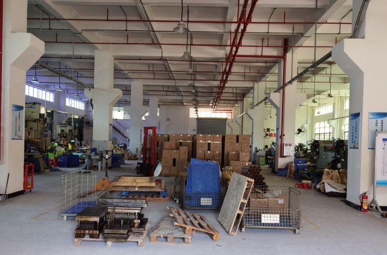 东莞常平独院一楼2700平方CNC注塑厂房出租