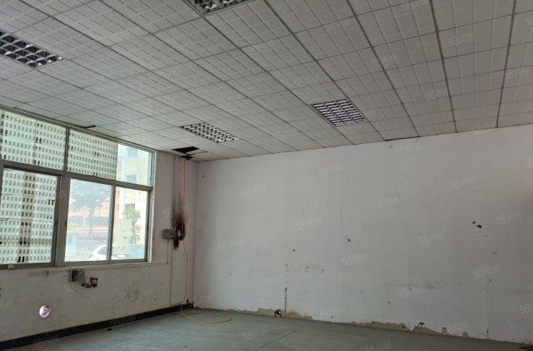 东坑镇新出二楼2000方仅租10平方大小好分租交通方便