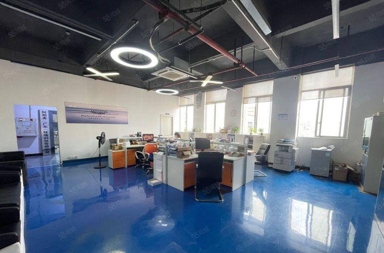 全新精装修标准厂房 无转让费 现成主线环氧地坪漆