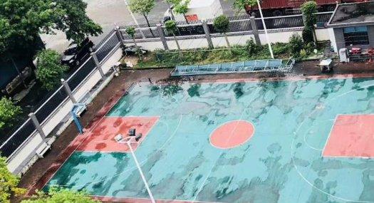 凤岗镇雁田红本独院50000平整租或分租，带行车带精装修