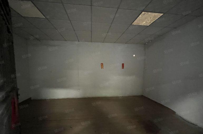 道滘新出小独院厂房出租。适合钣金五金冲压模具机械设备仓库等行