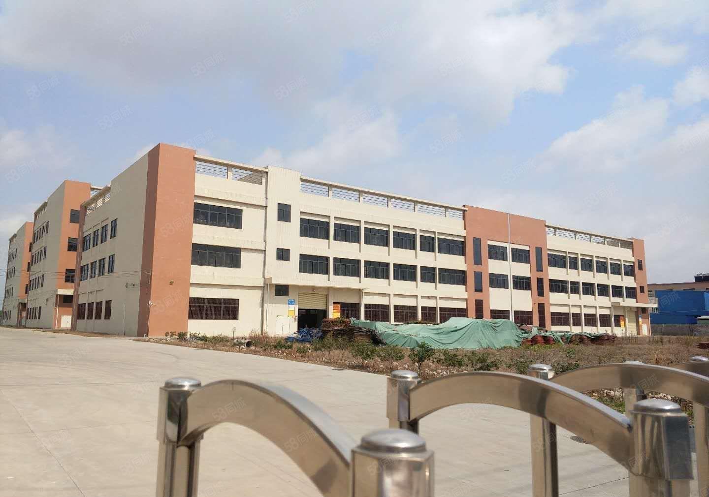 东莞市一手业主，本地原房东全新独院厂房出租，实际面积出租。