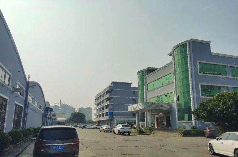 各种各样单一层厂房低价出租，5001万平方都有，价格便宜。