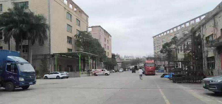 茶山原房东一二楼各2000平精装修厂房仓库，大小分租水电齐全