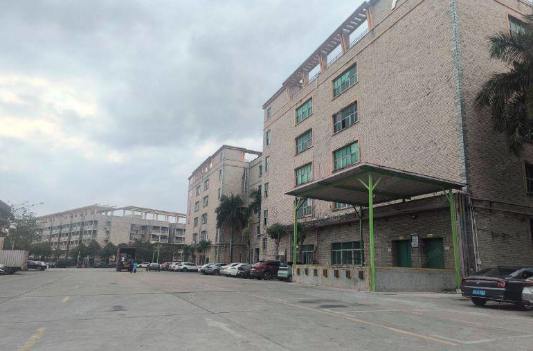 茶山原房东一二楼各2000平精装修厂房仓库，大小分租水电齐全